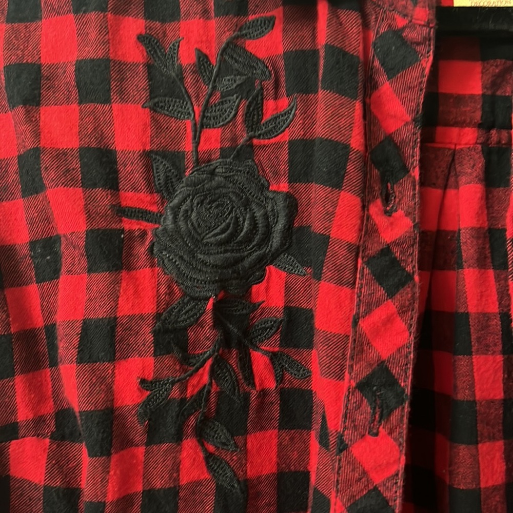 Black Vintage Floral Embroidery Patch Top/ Red & Black Buffalo Plaid Button Up